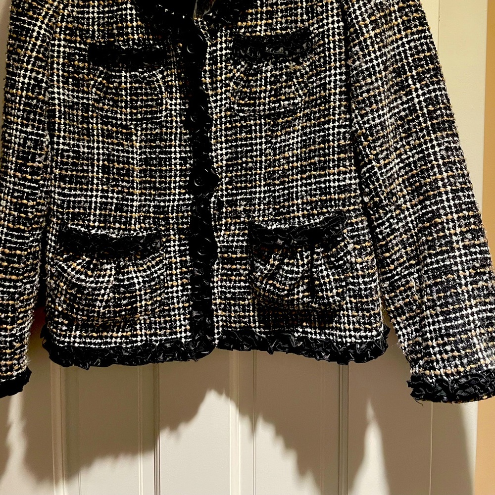 Tweed Skirt Suit Size 6 Monroe & Main